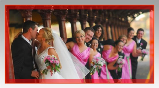 Online Software - Red Border shows Canvas Print edge wrapping